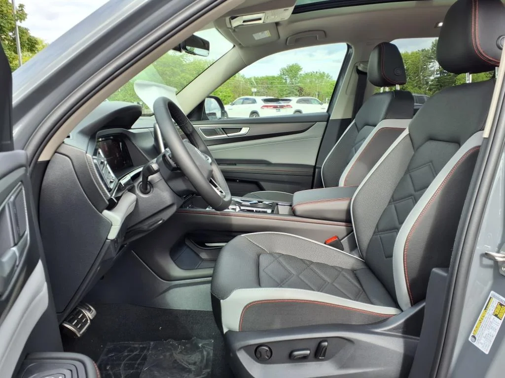 2025 Volkswagen Atlas Atlas Peak Edition - Photo 24