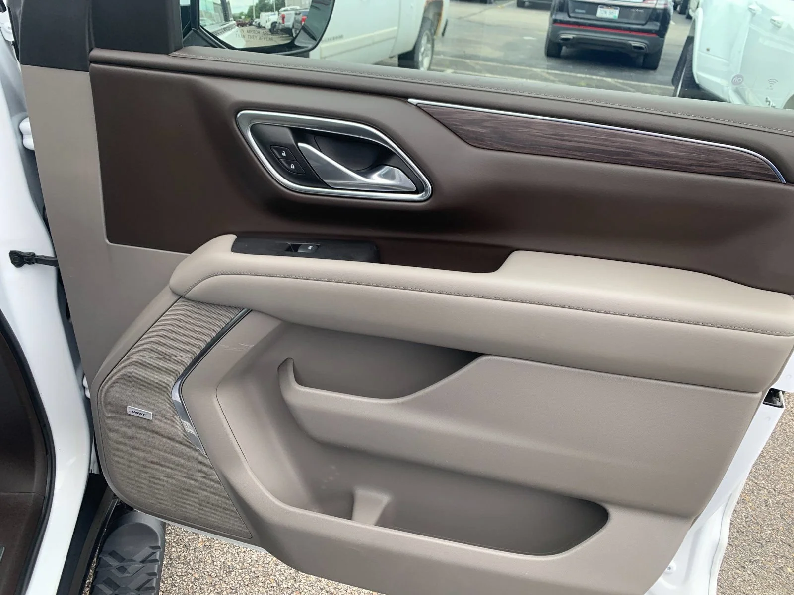 Used 2023 Summit White Chevrolet Z71 image 19