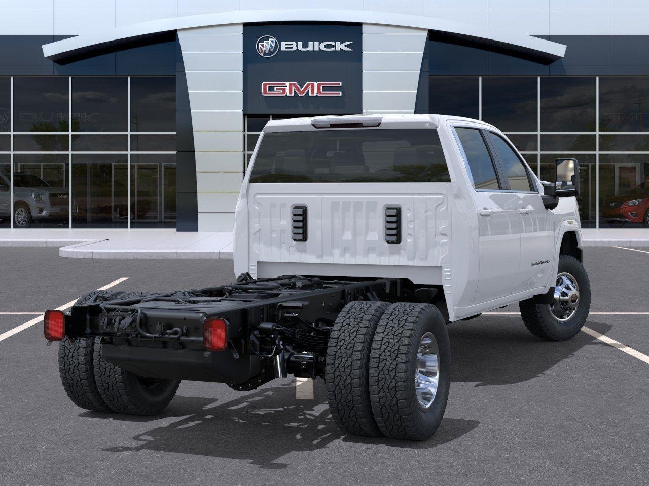 New 2026 Summit White GMC SLE image 4