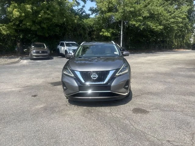 Used 2022 Gray Nissan Platinum image 2