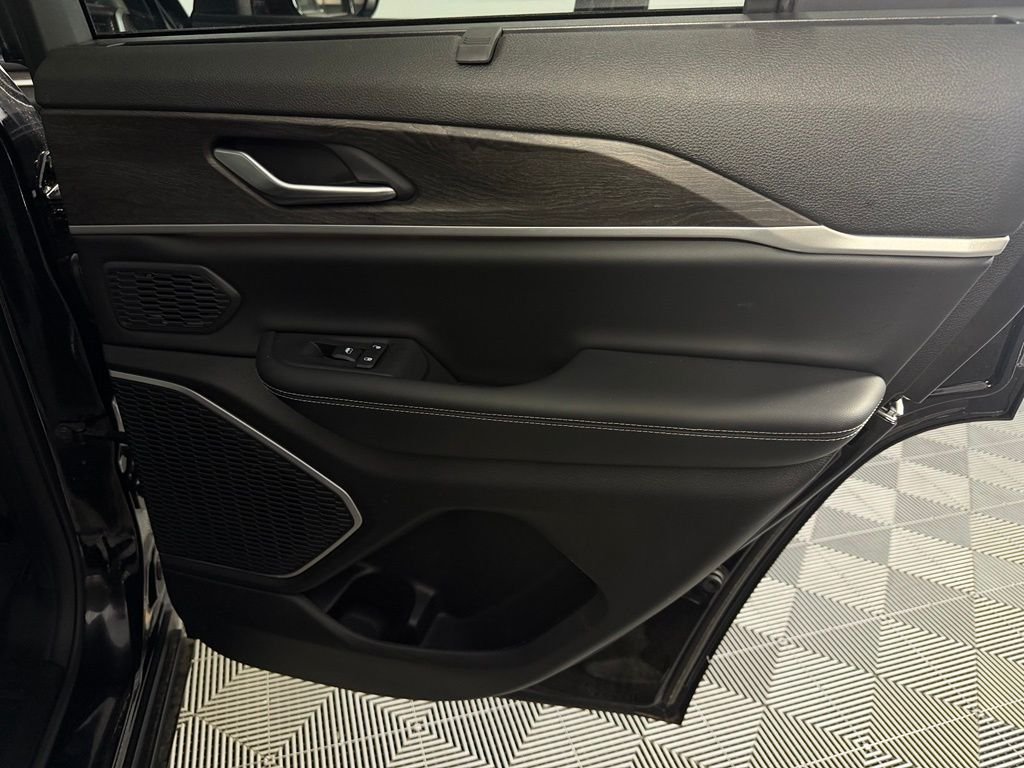 Used 2023 Black Jeep 4xe image 28