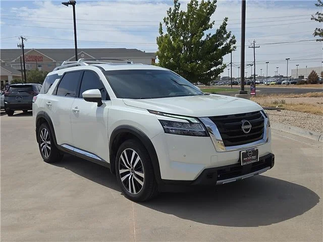 Used 2024 Pearl White Tricoat Nissan Platinum (A9) Front-Wheel Drive image 6