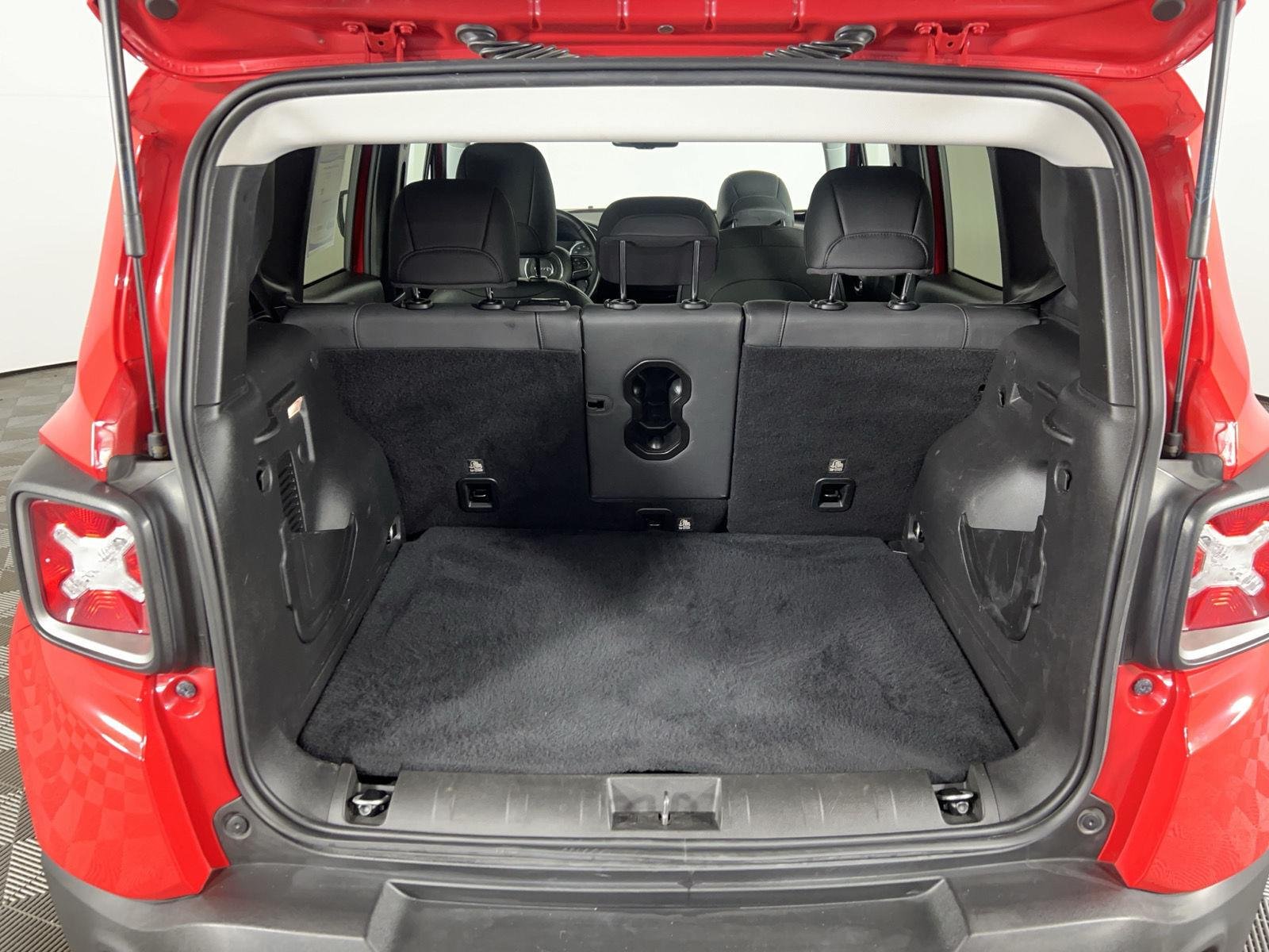 Used 2020 Colorado Red Clearcoat Jeep Limited image 8