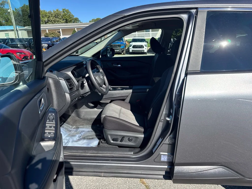 Used 2026 Gray Nissan SV image 9