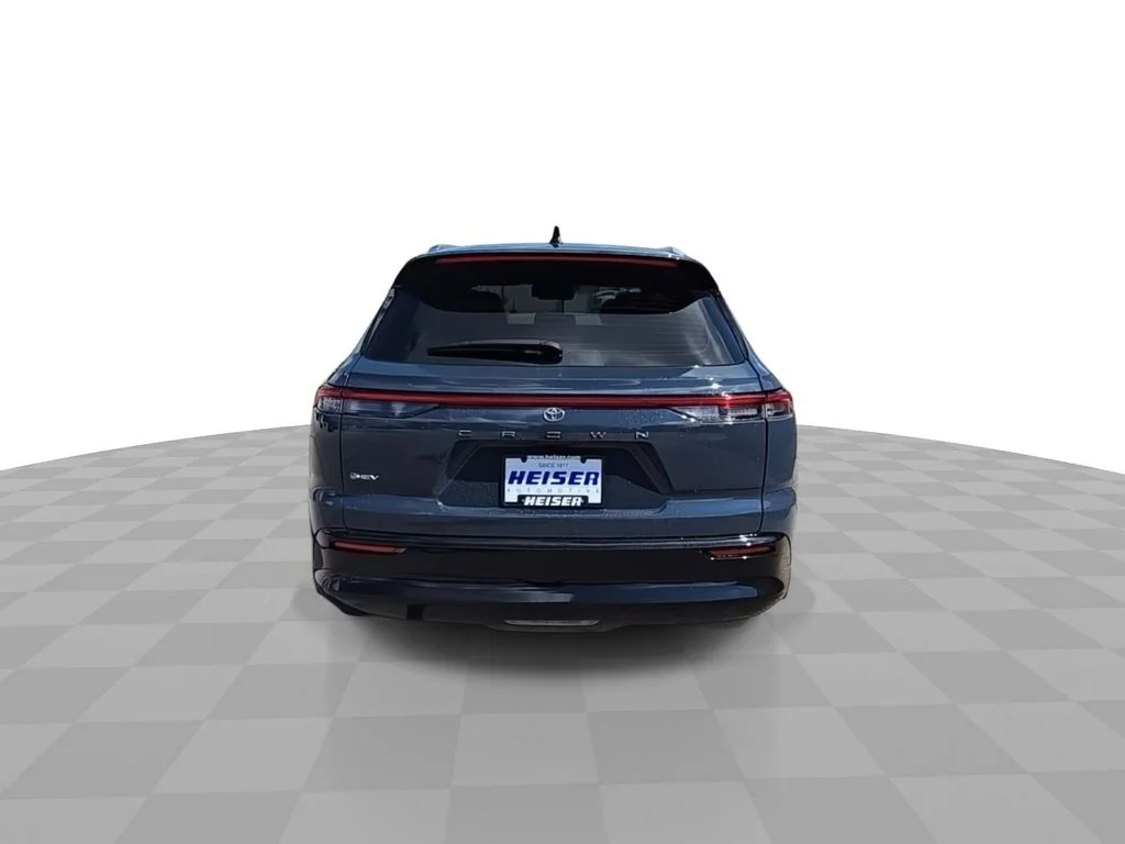 Used 2025 White Toyota XLE image 7