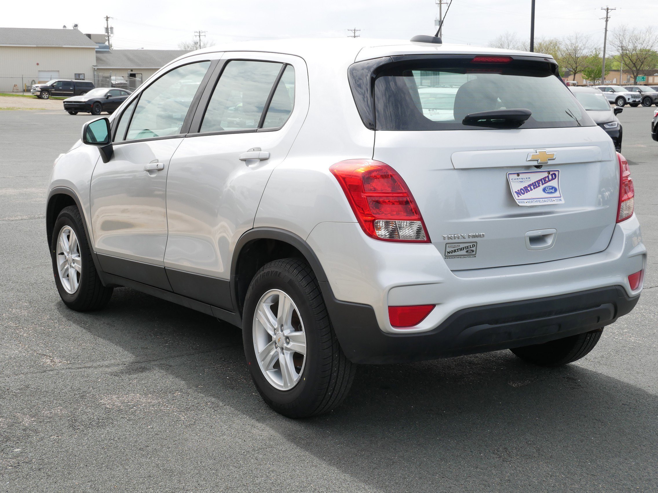 View vehicle photo 6