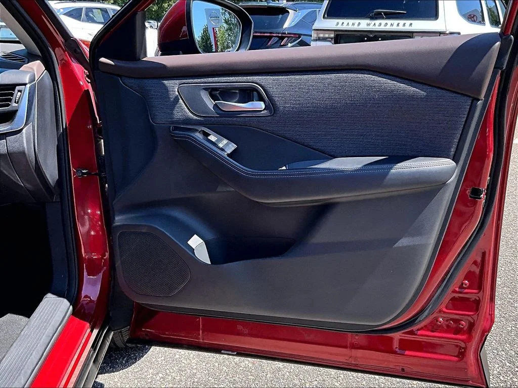 Used 2023 Red Nissan SV image 12