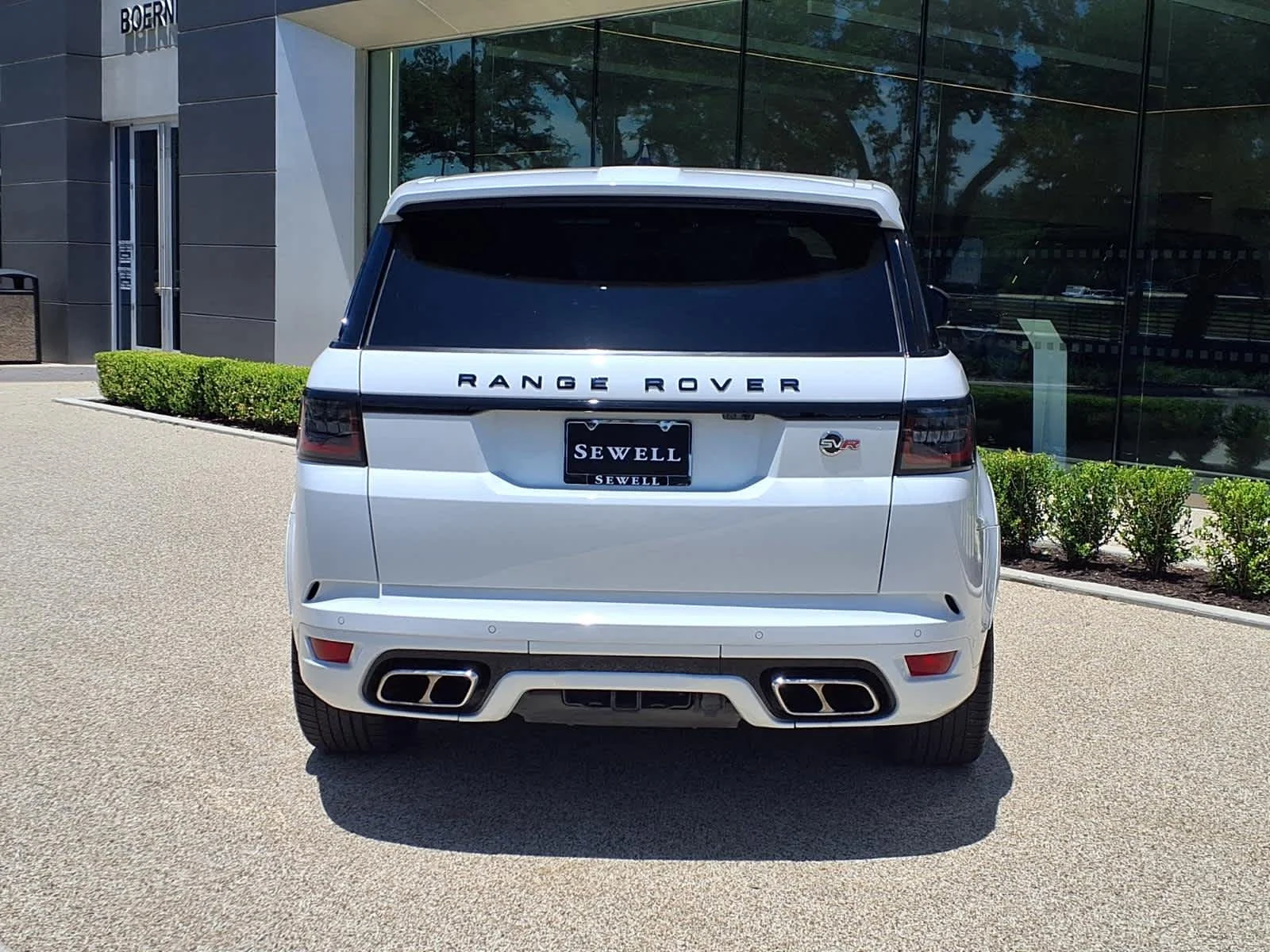 Used 2022 Fuji White Land Rover SVR image 7