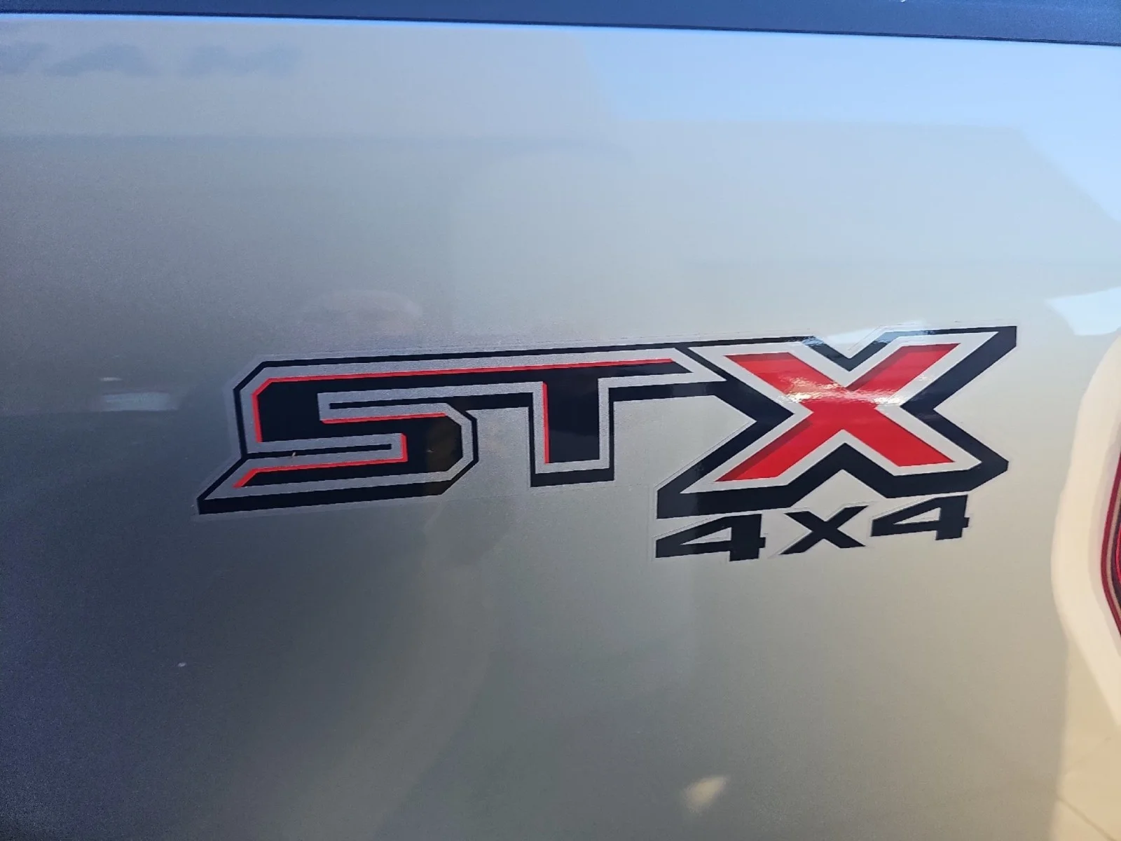 Used 2023 Iconic Silver Ford XL image 18