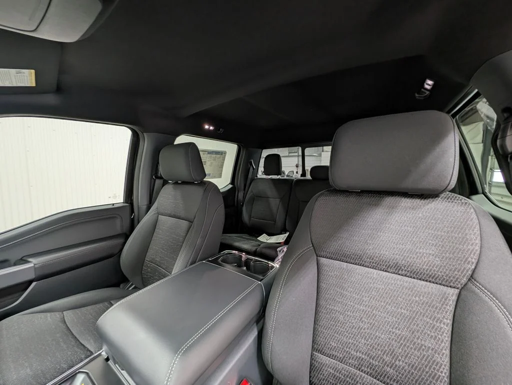 New 2026 Agate Black Metallic Ford XLT image 16
