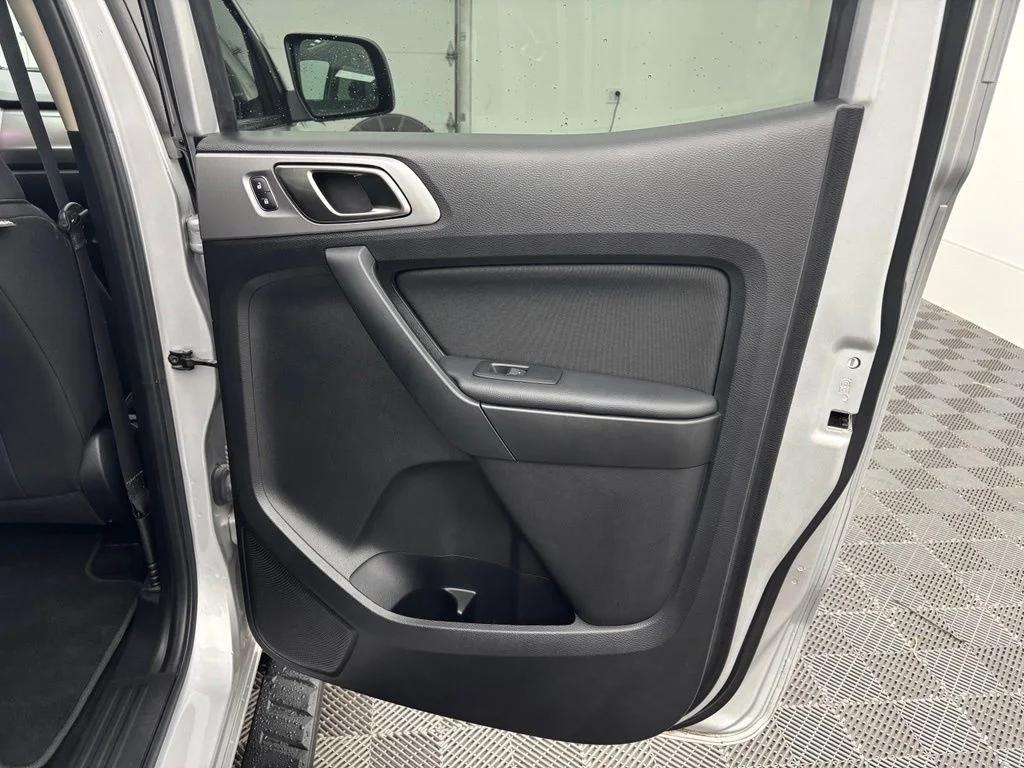Used 2019 Silver Ford XLT image 35