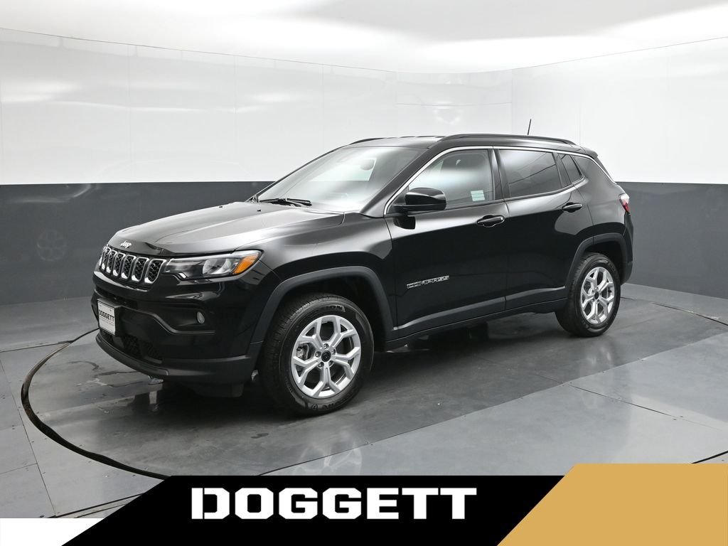 2026 Jeep Compass Latitude 4X4's photo