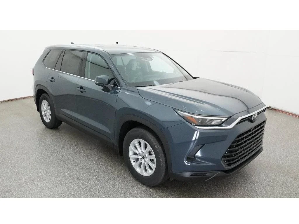 New 2026 White Toyota XLE image 17