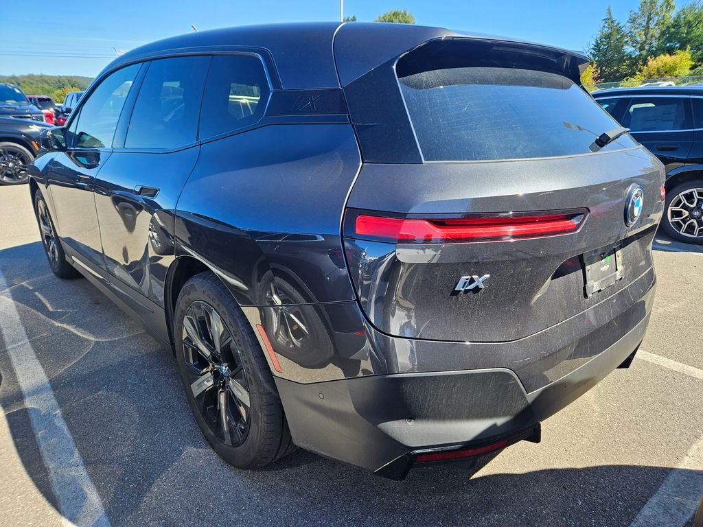 Certified Used 2024 Gray BMW xDrive50 image 3