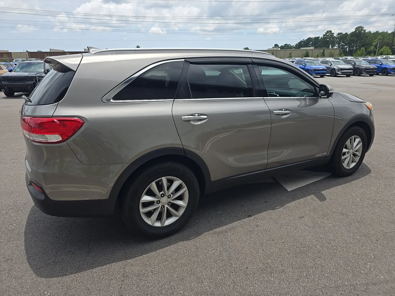 Used 2016 Titanium Silver Kia LX image 4