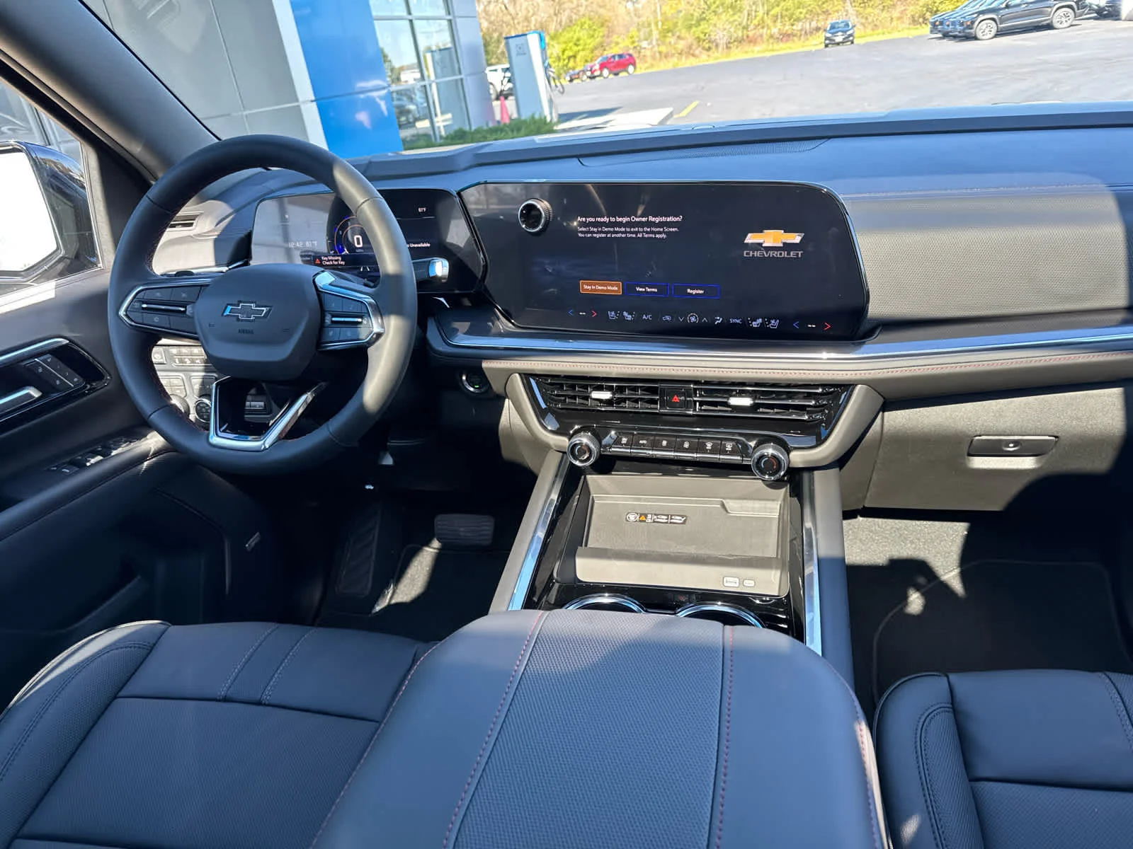 2027 Chevrolet Suburban RST - Photo 7