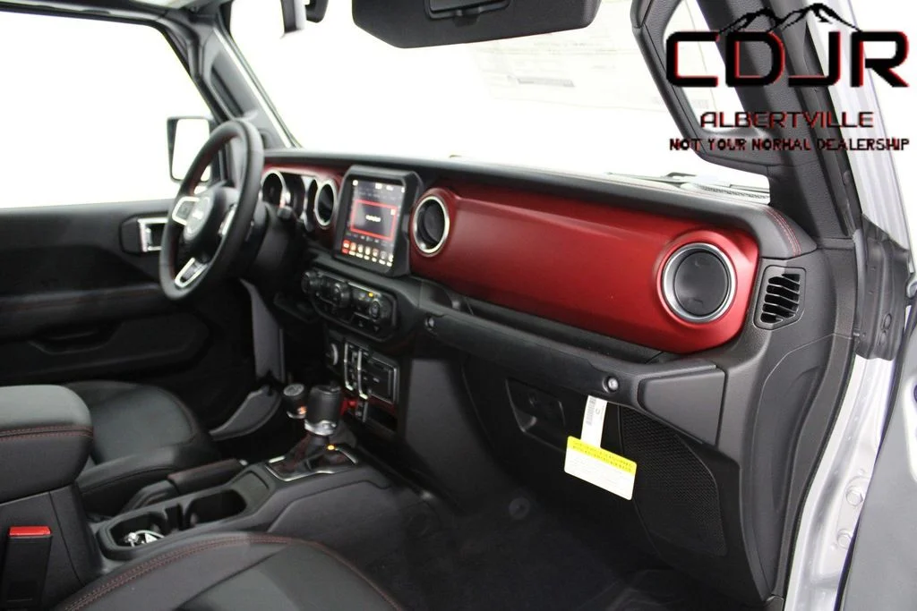 Used 2023 Silver Jeep Rubicon image 26