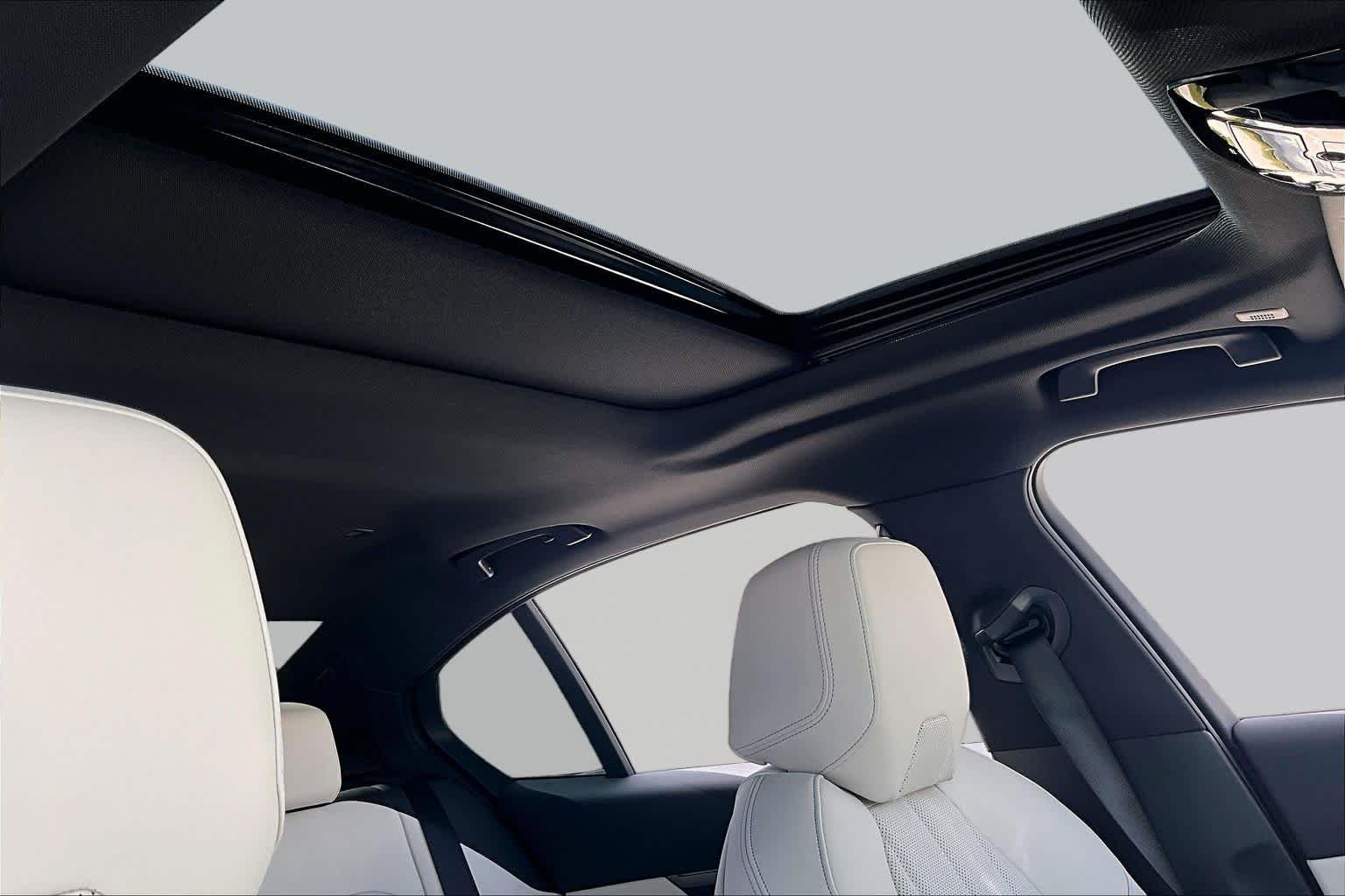 Used 2027 Mineral White Metallic BMW 540i xDrive image 13