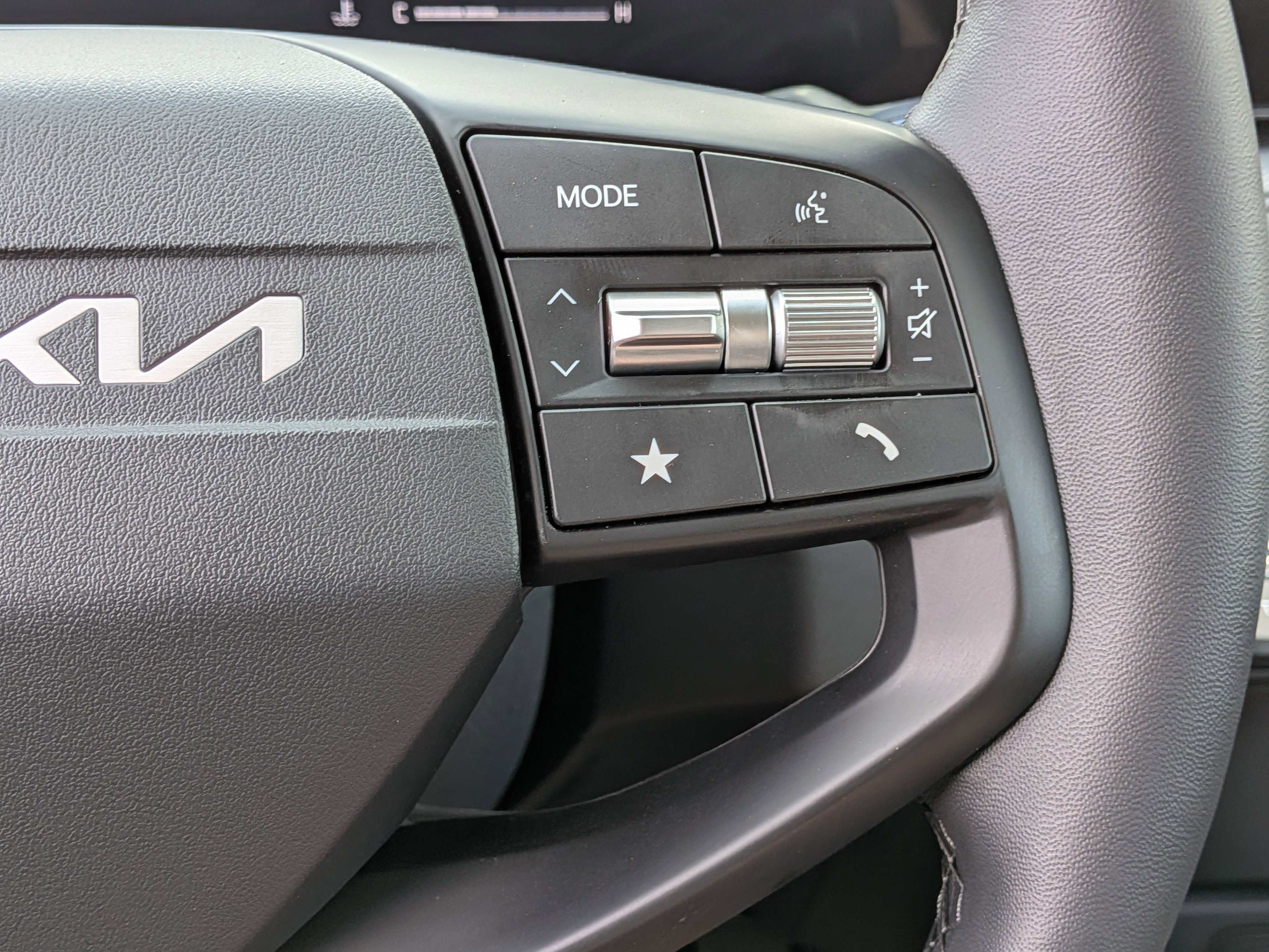 New 2026 Interstellar Gray Kia EX image 25