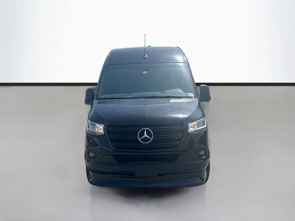 Used 2022 Black Mercedes-Benz Cargo 170 WB image 8