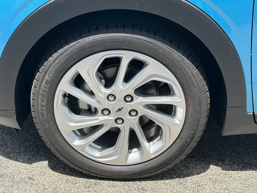 New 2027 Marina Blue Metallic Chevrolet LT image 11