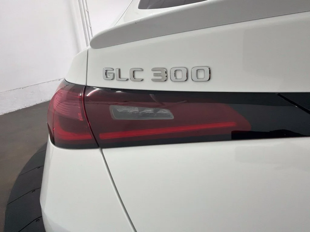 New 2027 White Mercedes-Benz GLC 300 Coupe image 11