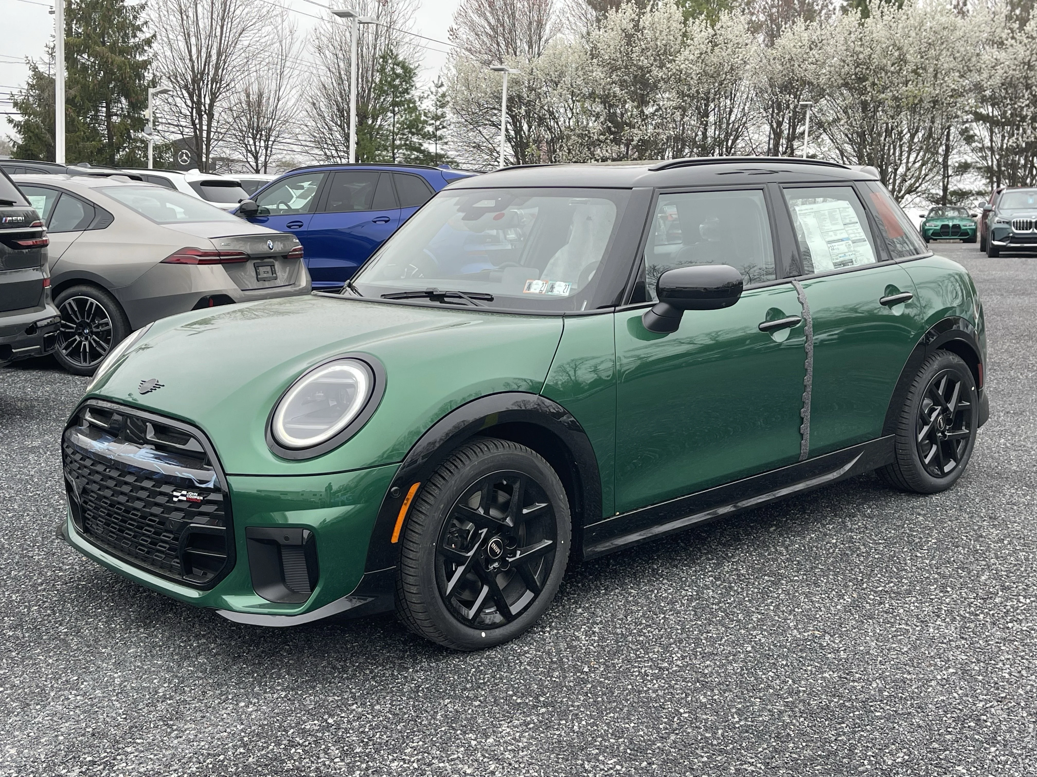 2026 MINI Hardtop Cooper S's photo