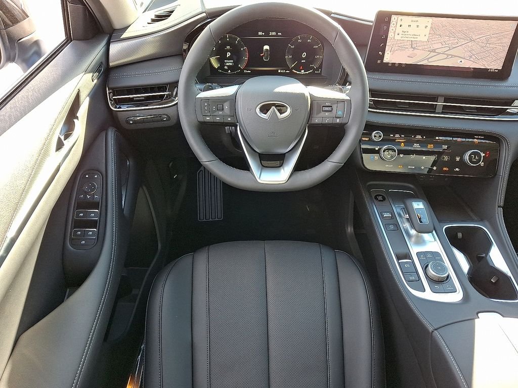 New 2026 RADIANT WHITE INFINITI Luxe AWD image 8