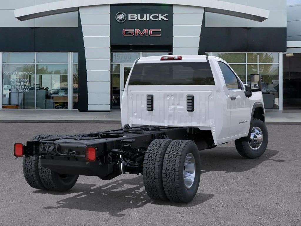 New 2026 Summit White GMC Pro image 4