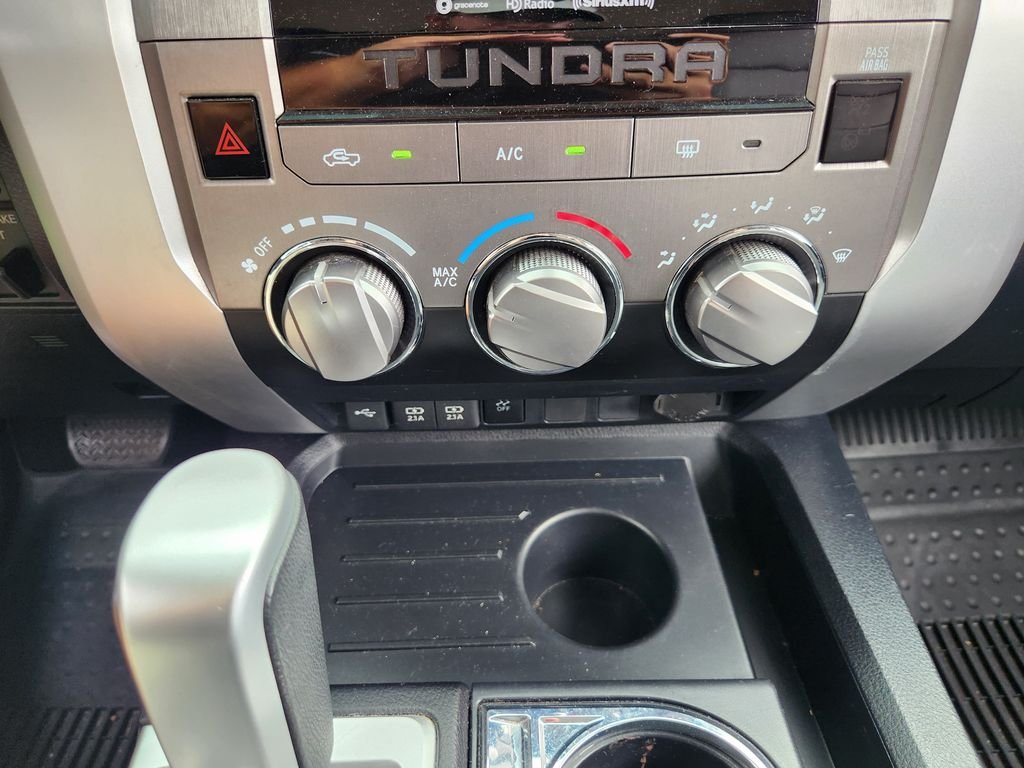 Used 2020 Super White Toyota SR5 image 20