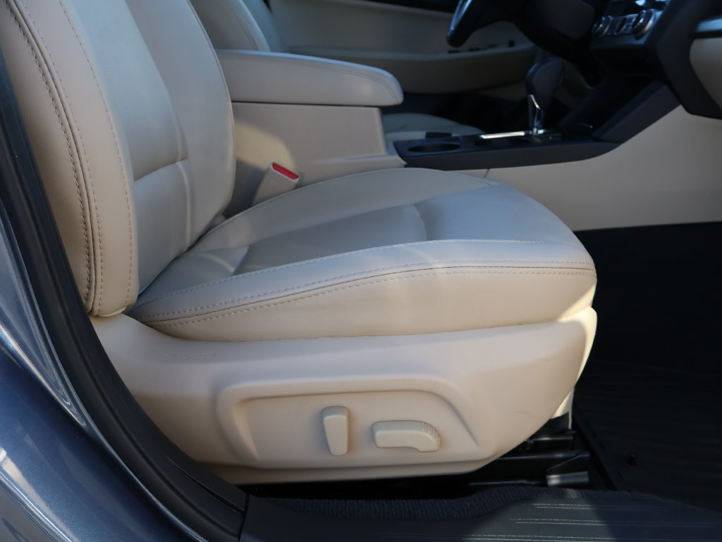Used 2017 Blue Subaru 2.5i image 10