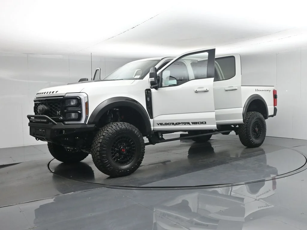 New 2026 Star White Metallic Tri-Coat Ford Lariat image 34
