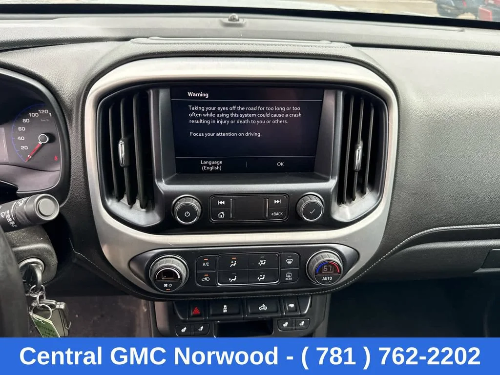 Used 2020 Gray GMC 4WD SLE image 16