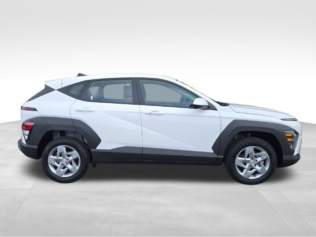 New 2026 White Hyundai SE image 6
