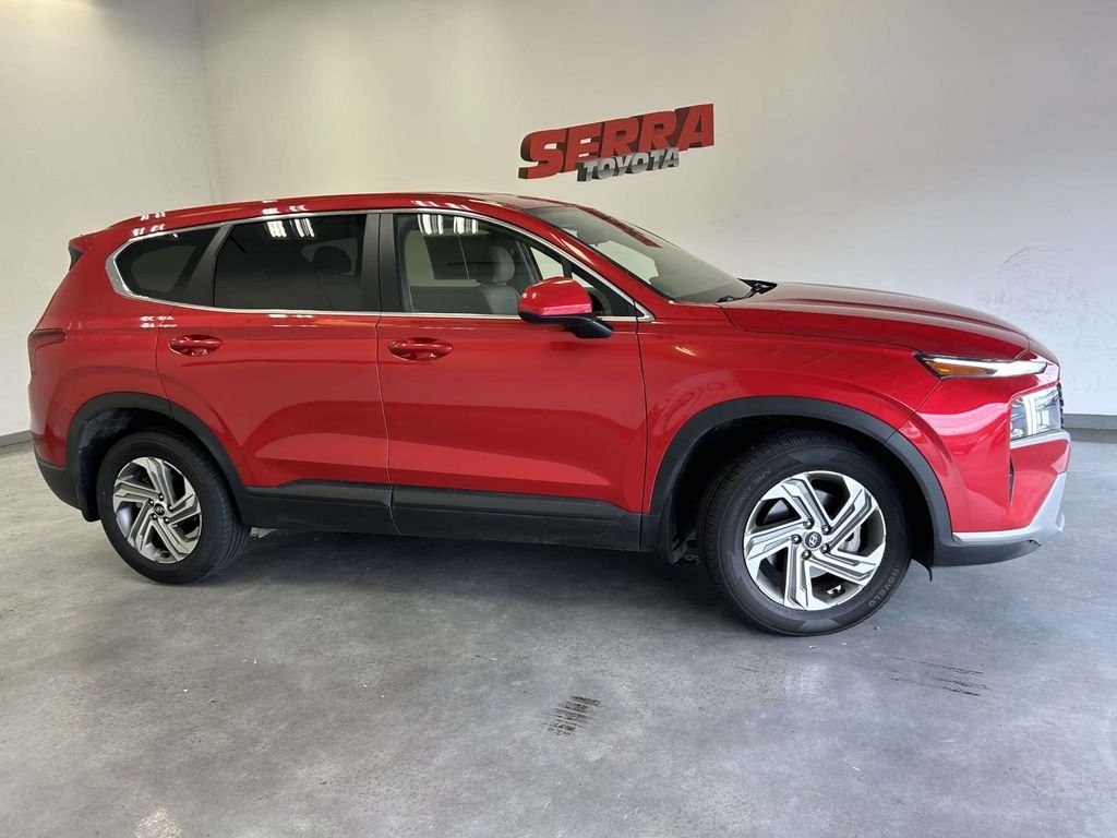 Used 2023 Red Hyundai SE image 2
