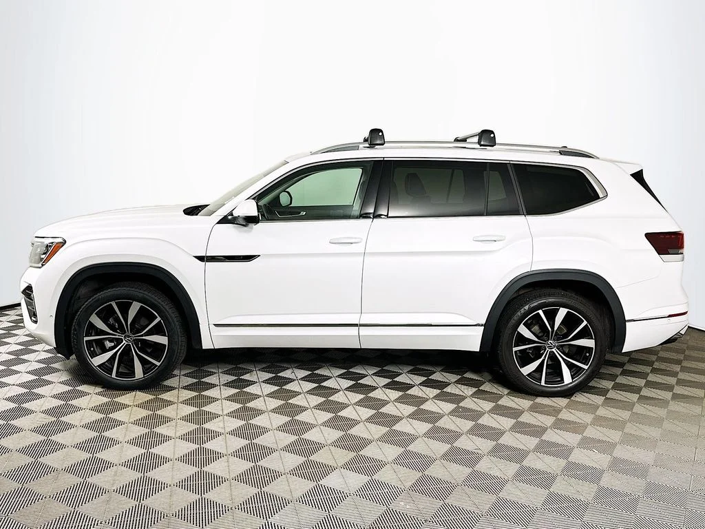 Used 2024 Opal White Volkswagen 2.0T SEL Premium R-Line image 8