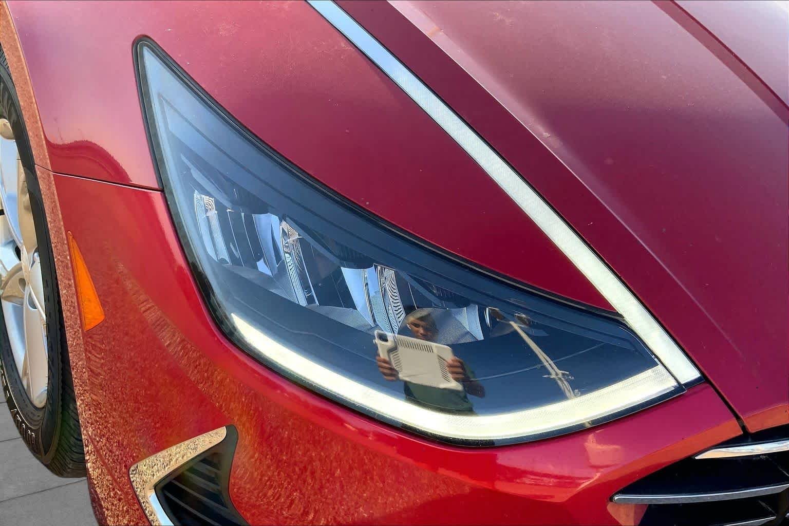 Used 2021 Calypso Red Hyundai SE image 27