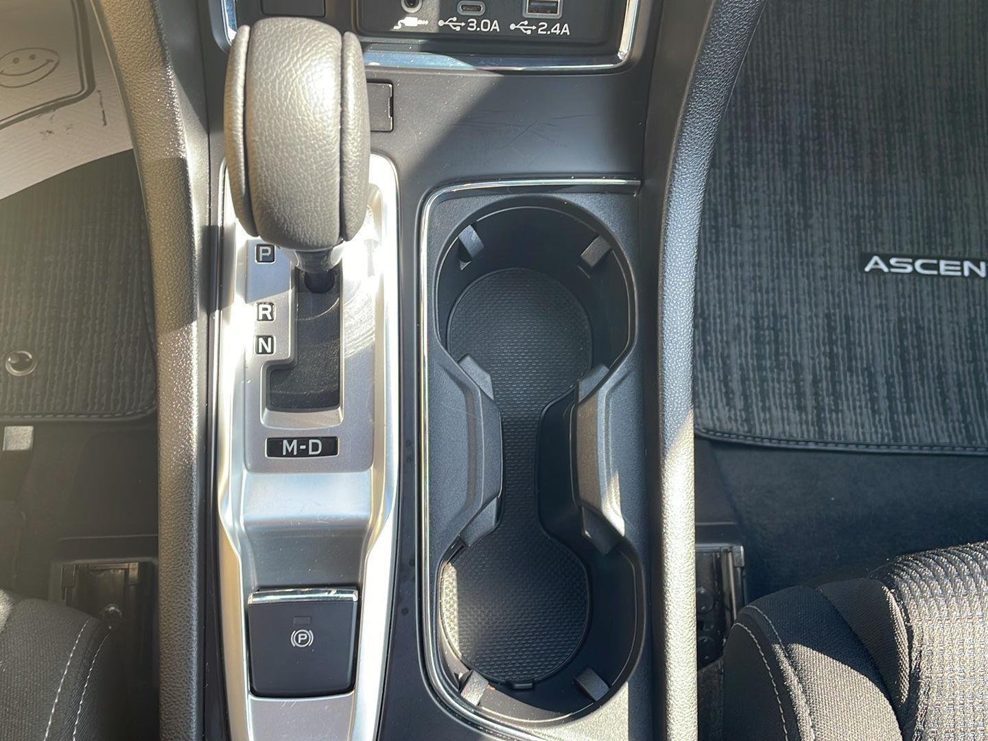 Used 2025 Crystal White Pearl Subaru Premium image 19