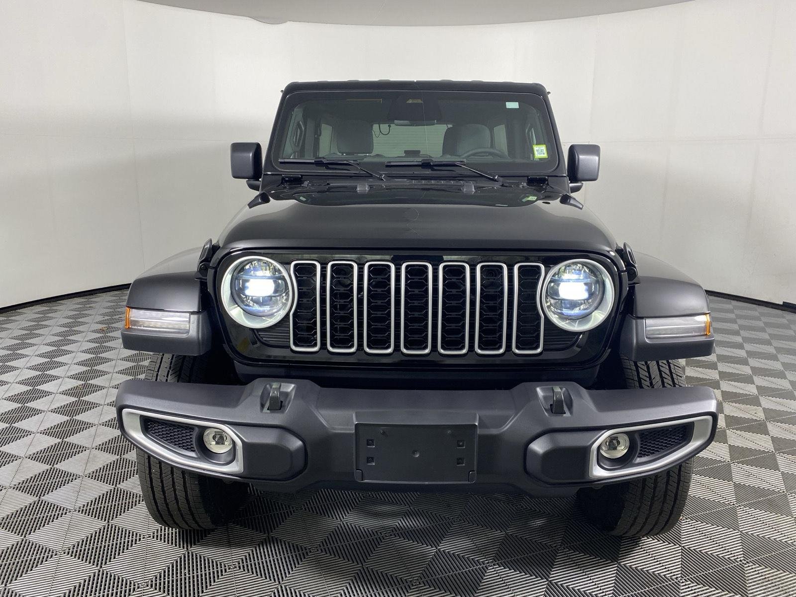 Used 2026 Black Jeep Sahara image 5