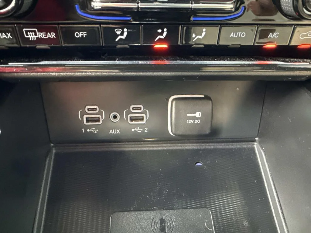 Used 2023 Black Jeep Limited image 33
