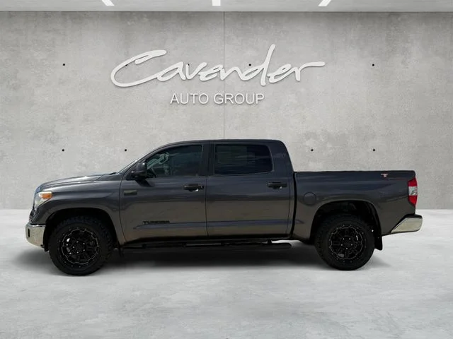 Certified Used 2016 Gray Toyota SR5 image 14