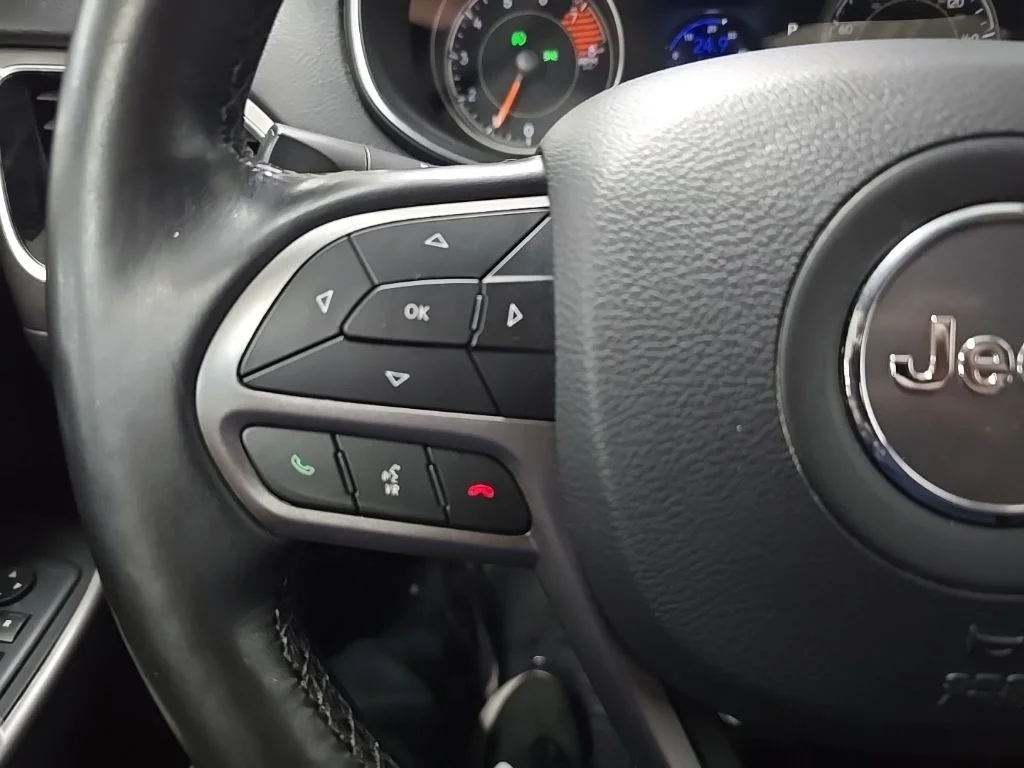 Used 2020 White Jeep Limited image 19