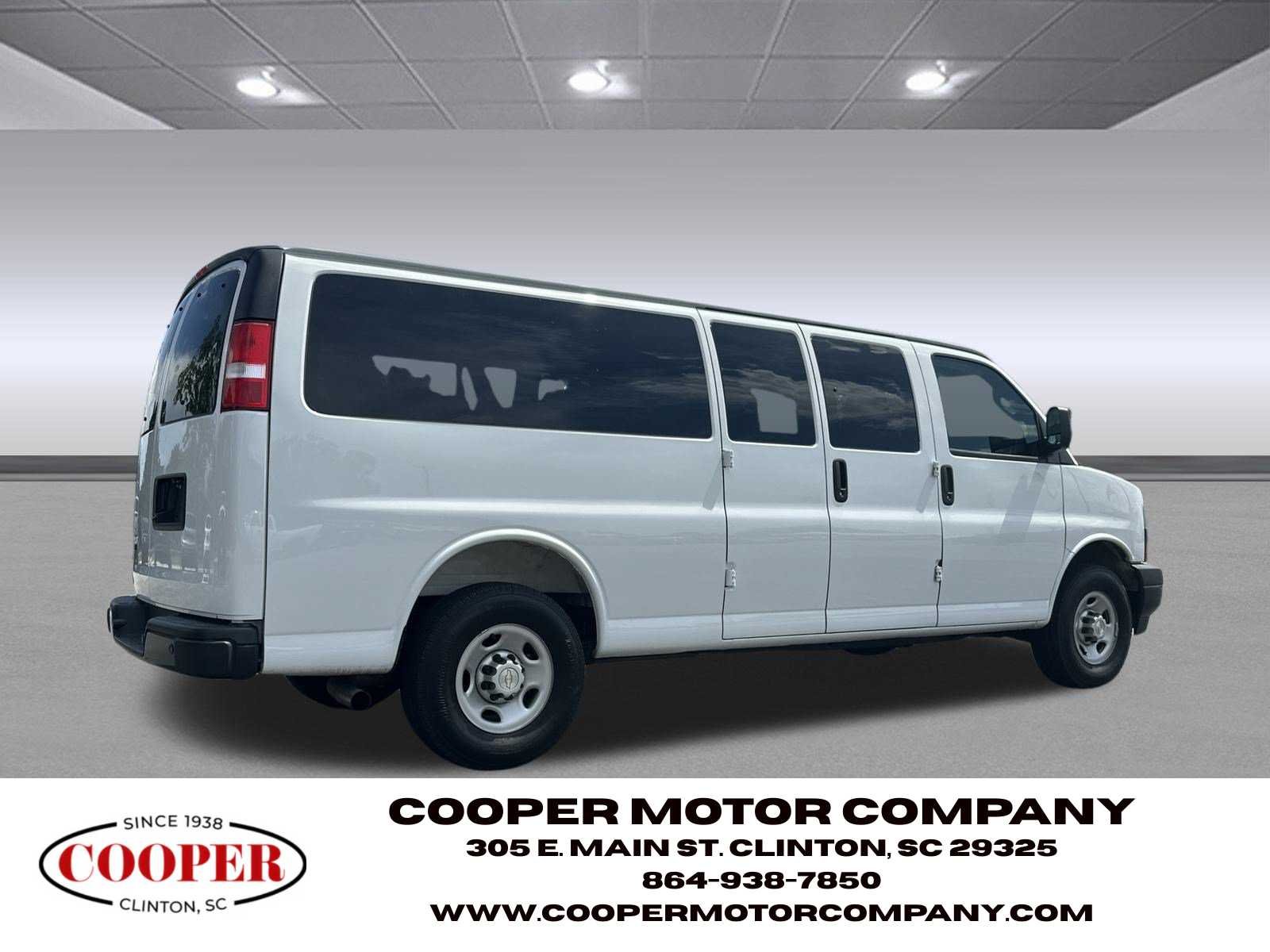 Used 2025 Summit White Chevrolet LS image 5
