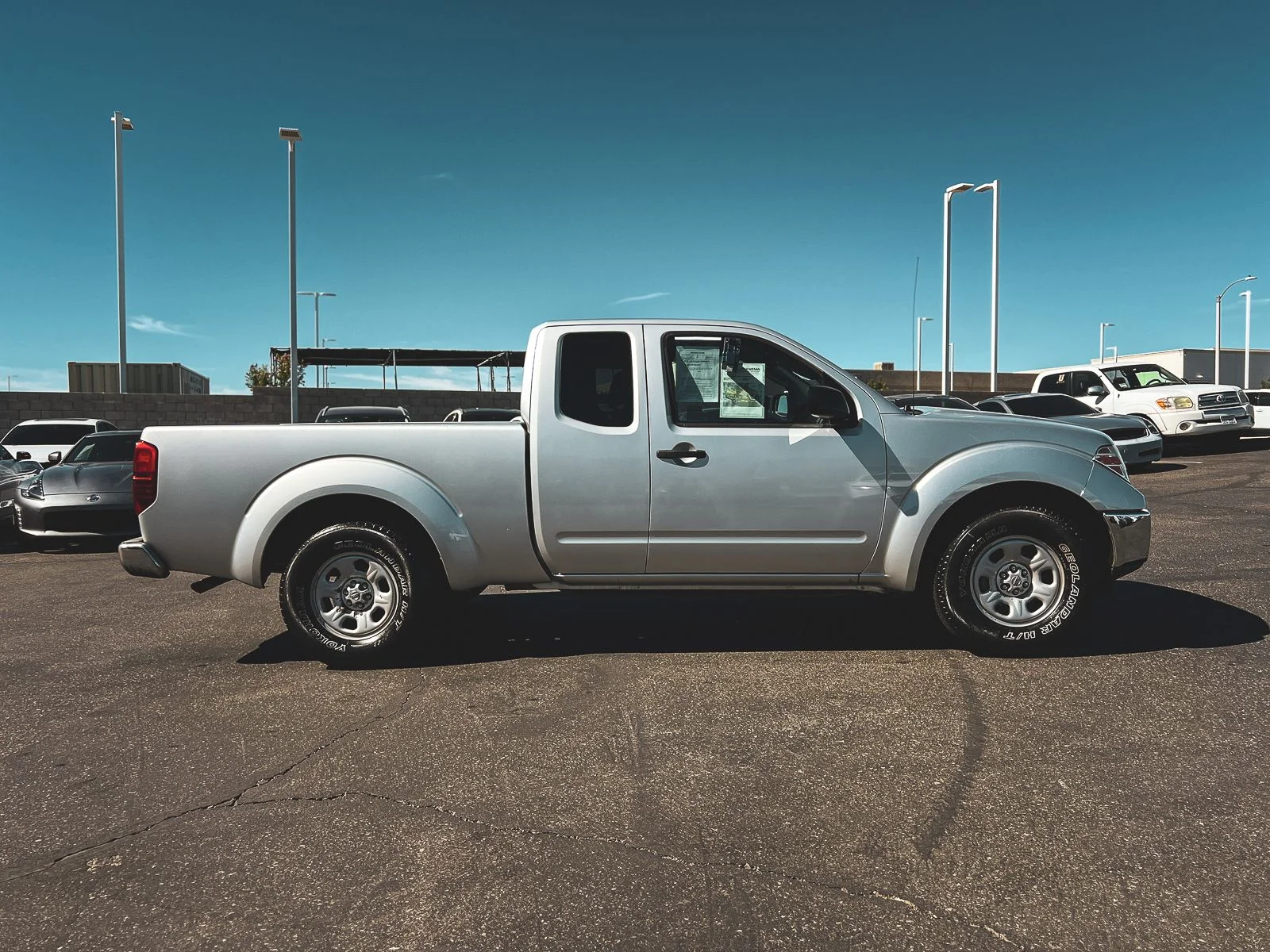 Used 2010 Silver Nissan SE image 8