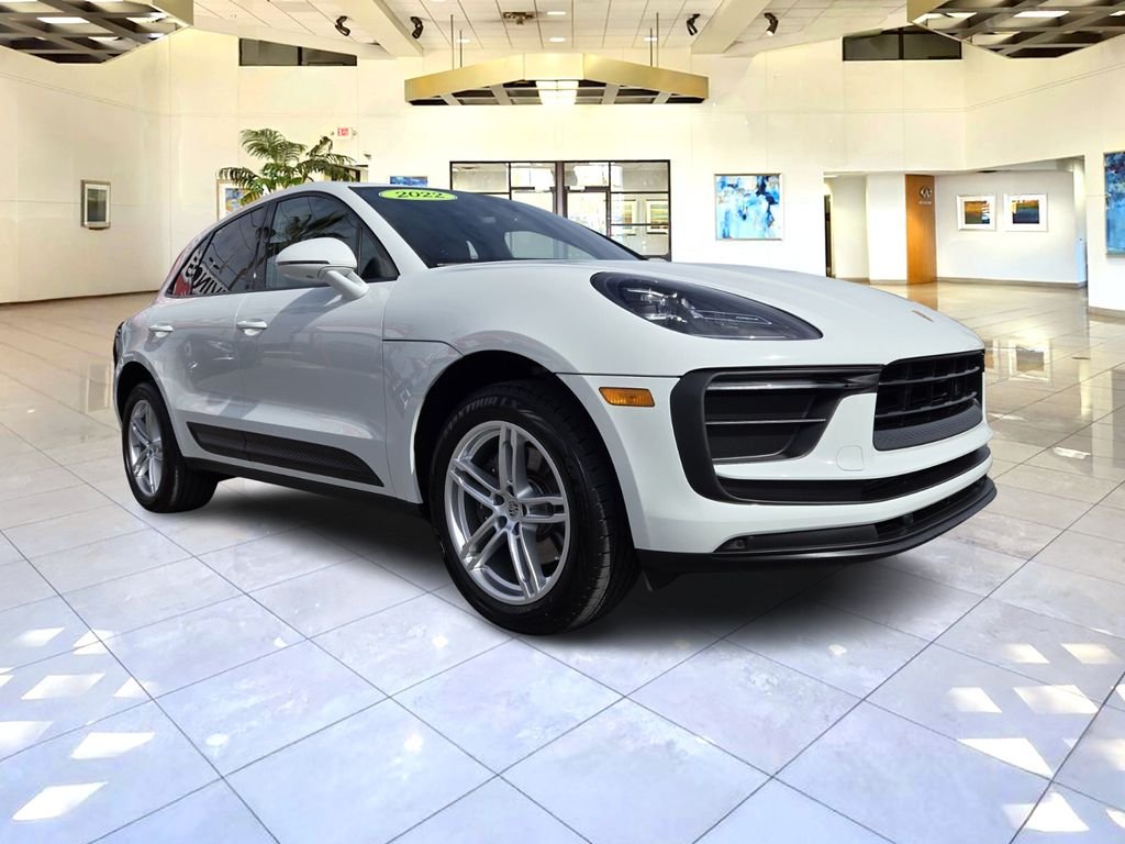 2022 Porsche Macan Base