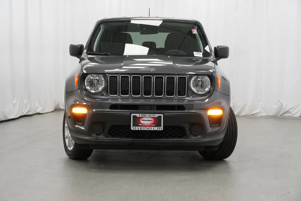 Used 2023 Gray Jeep Latitude image 7