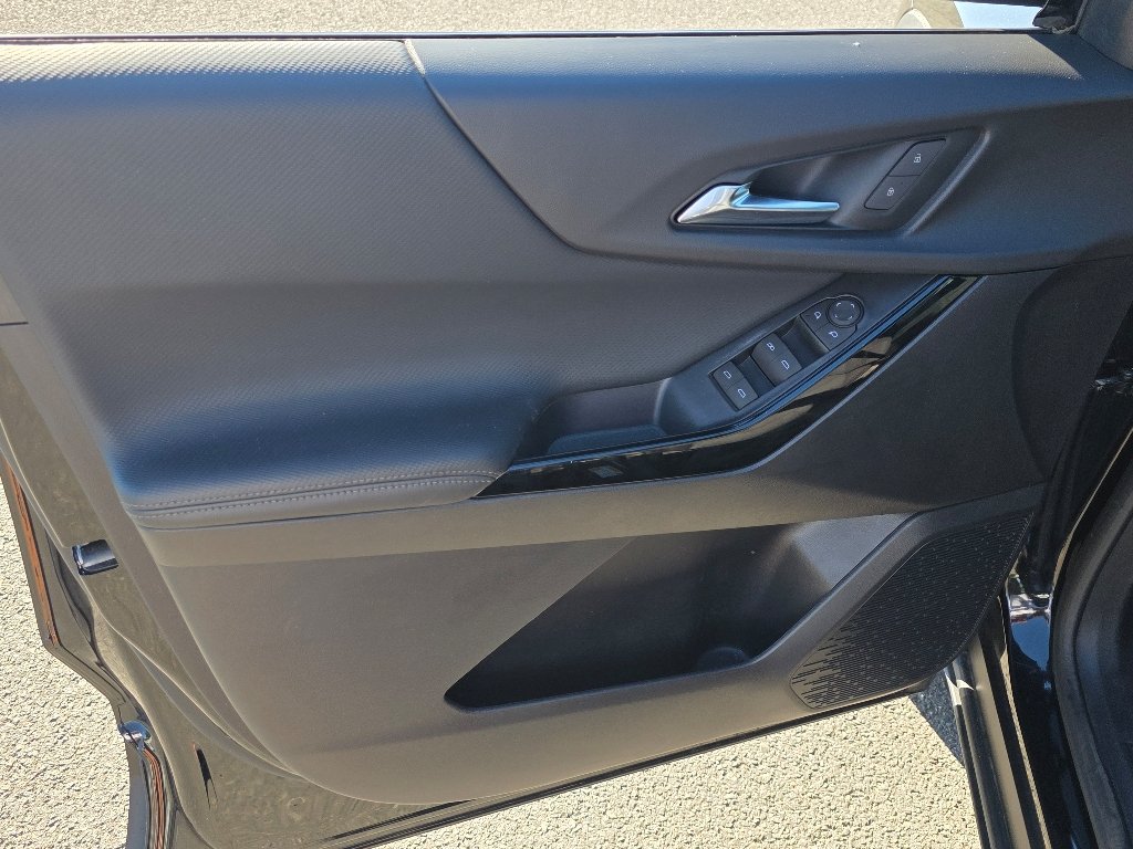 Certified Used 2025 Mosaic Black Metallic Chevrolet LT image 29