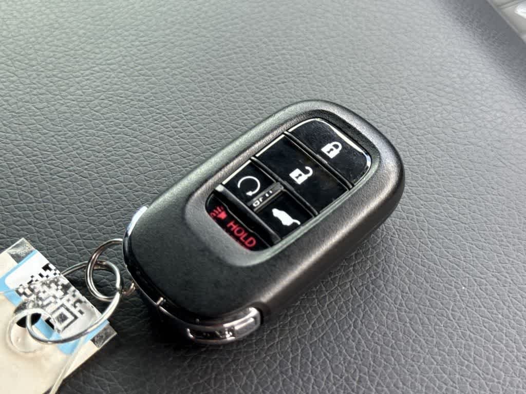 Used 2025 Lunar Silver Metallic Honda TrailSport image 28