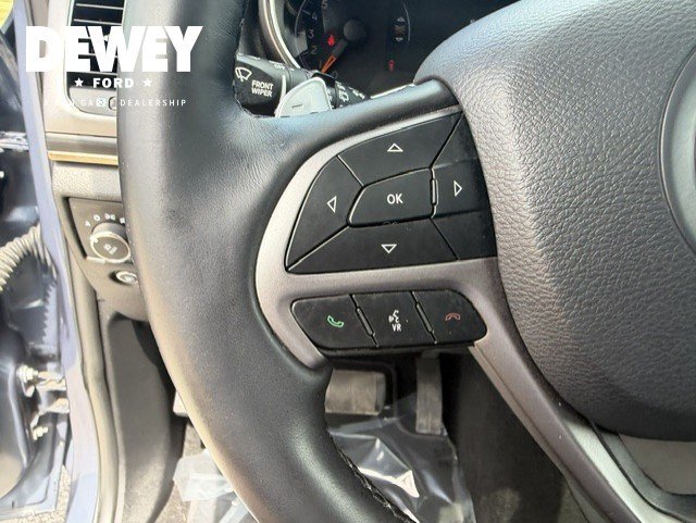 Used 2019 Pacific Blue Clearcoat Jeep Limited X image 13