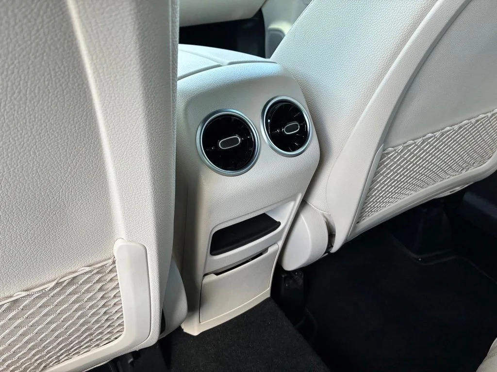 Used 2025 White Mercedes-Benz GLA 250 image 55